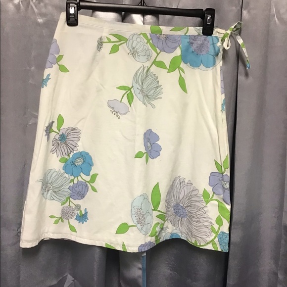 Izod skirt - Picture 2 of 4